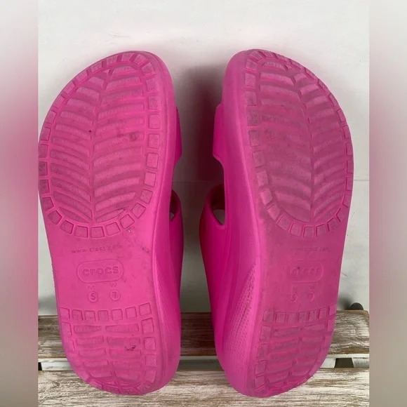 Crocs Classic Crush platform Sandal bold two-strap design.women’s size 7 Men 5 - Picture 12 of 12